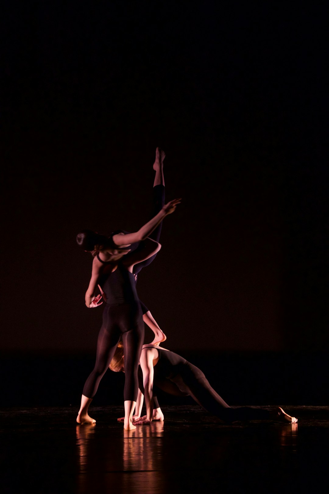 Beyond the Steps: 5 Transformative Skills That Separate Tango Students From True Dancers