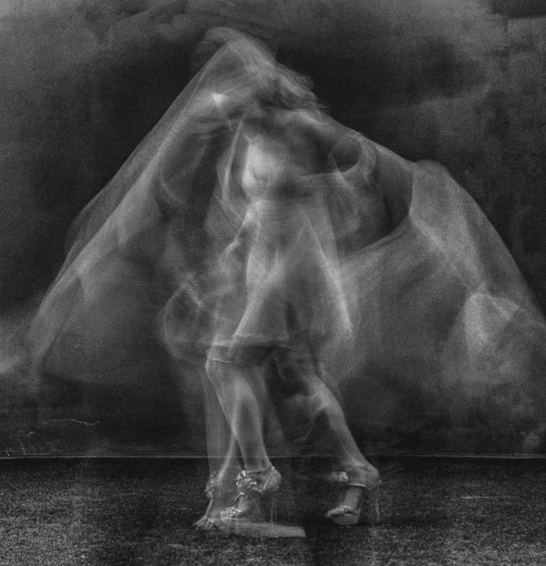 **"How to Pick the Perfect Contemporary Dance Outfit for Freedom & Flow"**