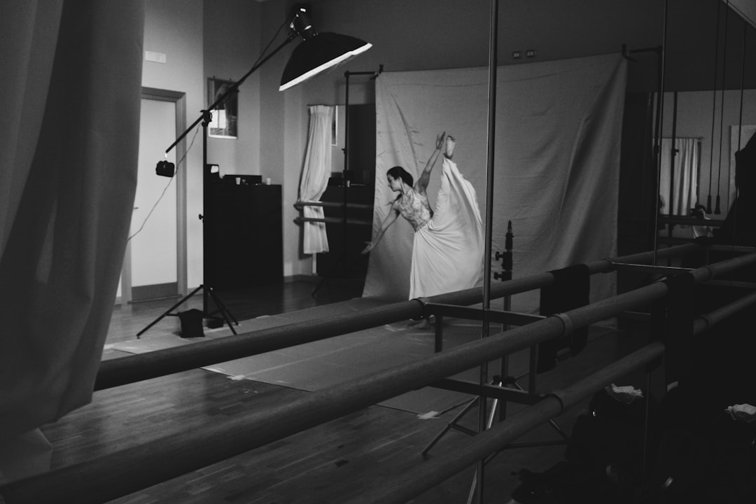 Beyond Words: How Contemporary Dance Turns the Body Into an Emotional Language