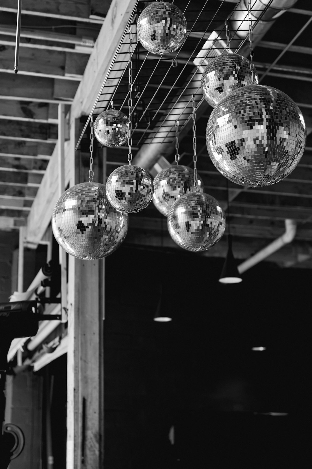 "Step Up Your Game: The Ultimate Guide to Picking Dance Clothes for Lindy Hop"