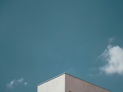 "Selecting Your Jazz Dancewear: A Guide to Comfort, Flexibility, and Expression"