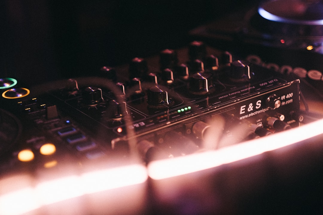 How to Choose and Edit Music for Dance Routines: A Choreographer's Guide to Tempo, Phrasing, and Energy