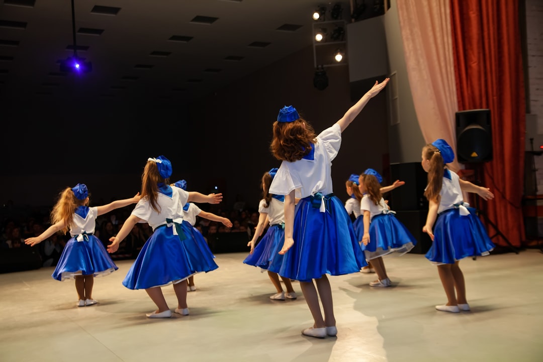 **"Essential Tips for Selecting Flamenco Dancewear: Fit, Fabric & Flair"**