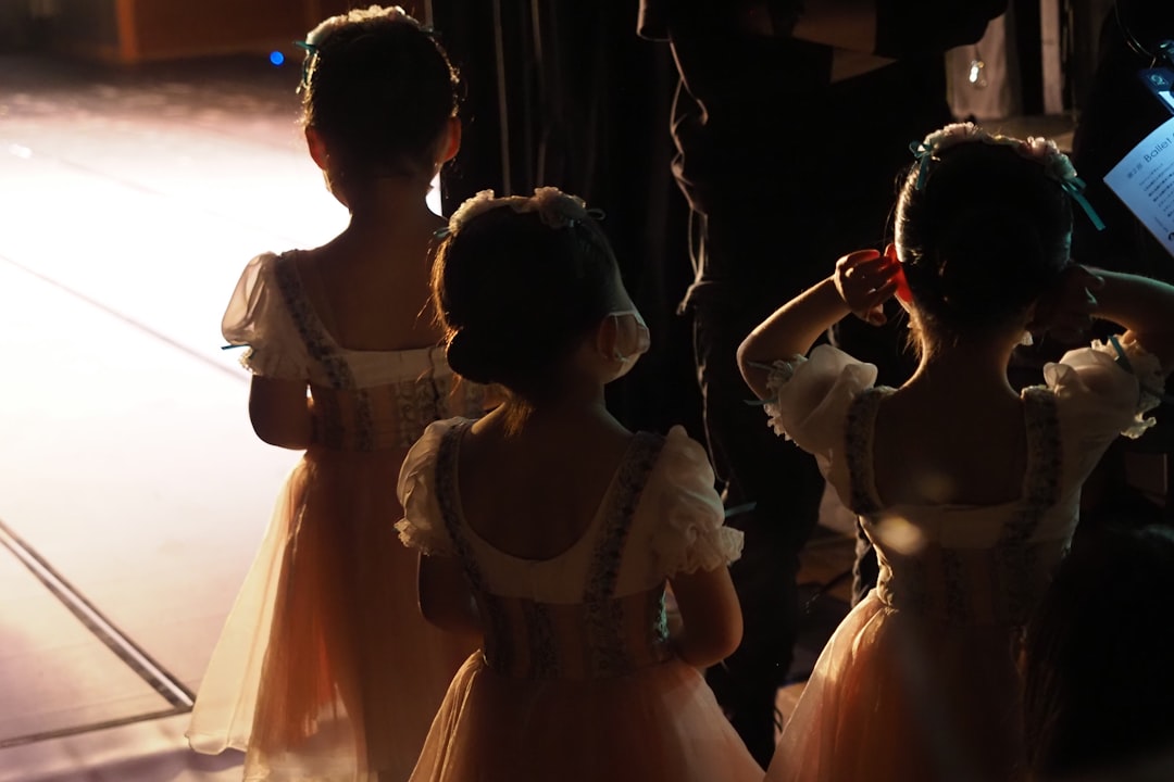 How to Build a Hip Hop Dance Portfolio That Actually Gets Booked: Essential Do's and Don'ts