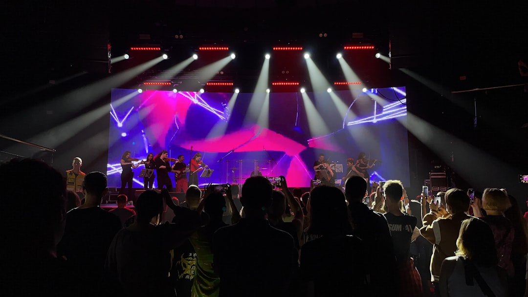 "Must-Have Hip Hop Playlist for Ultimate Dance Grooves"