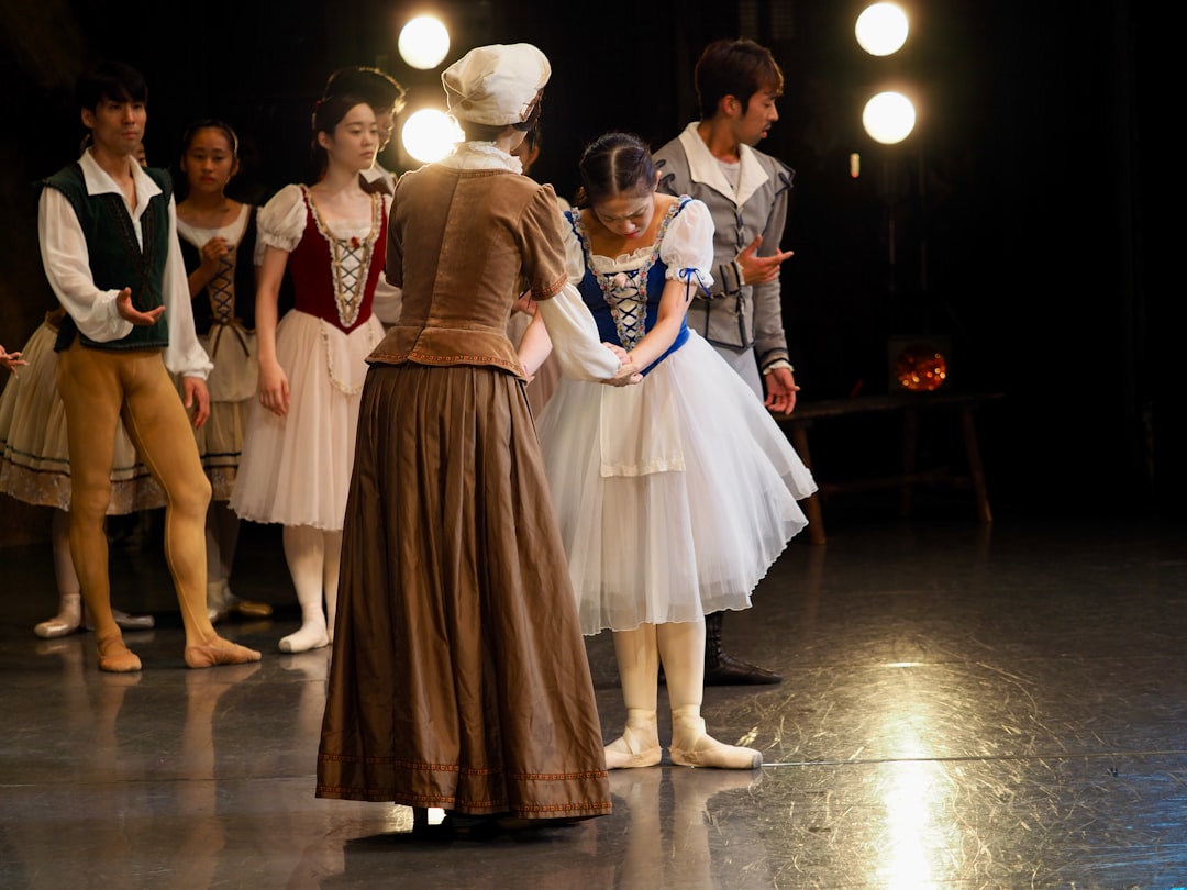 The Intermediate Tango Dancer's Survival Guide: Cracking the Ronda and Owning the Floor