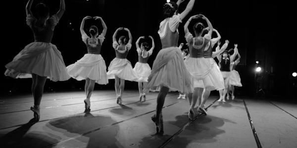 From Novice to Pro: A Step-by-Step Guide to Becoming a Flamenco Dancer