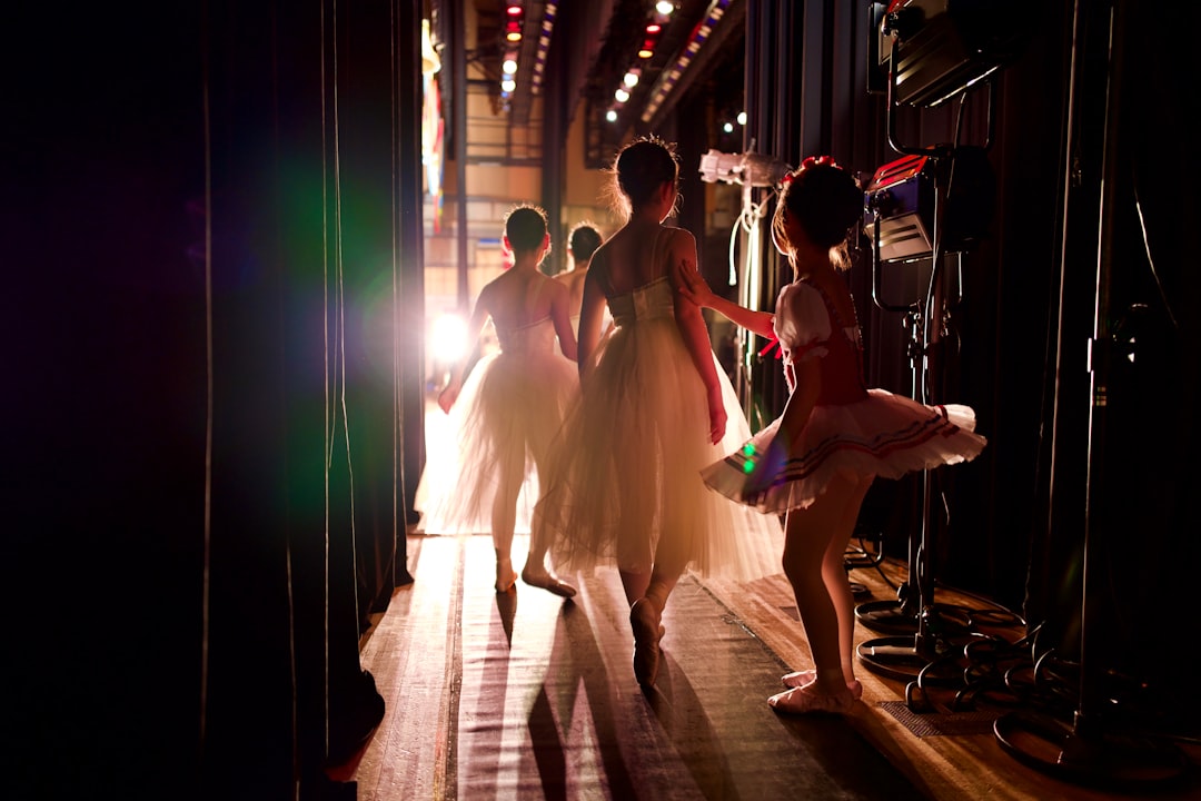 Salsa Dancing for Beginners: The Real Path From First Steps to Social Dance Floor Confidence