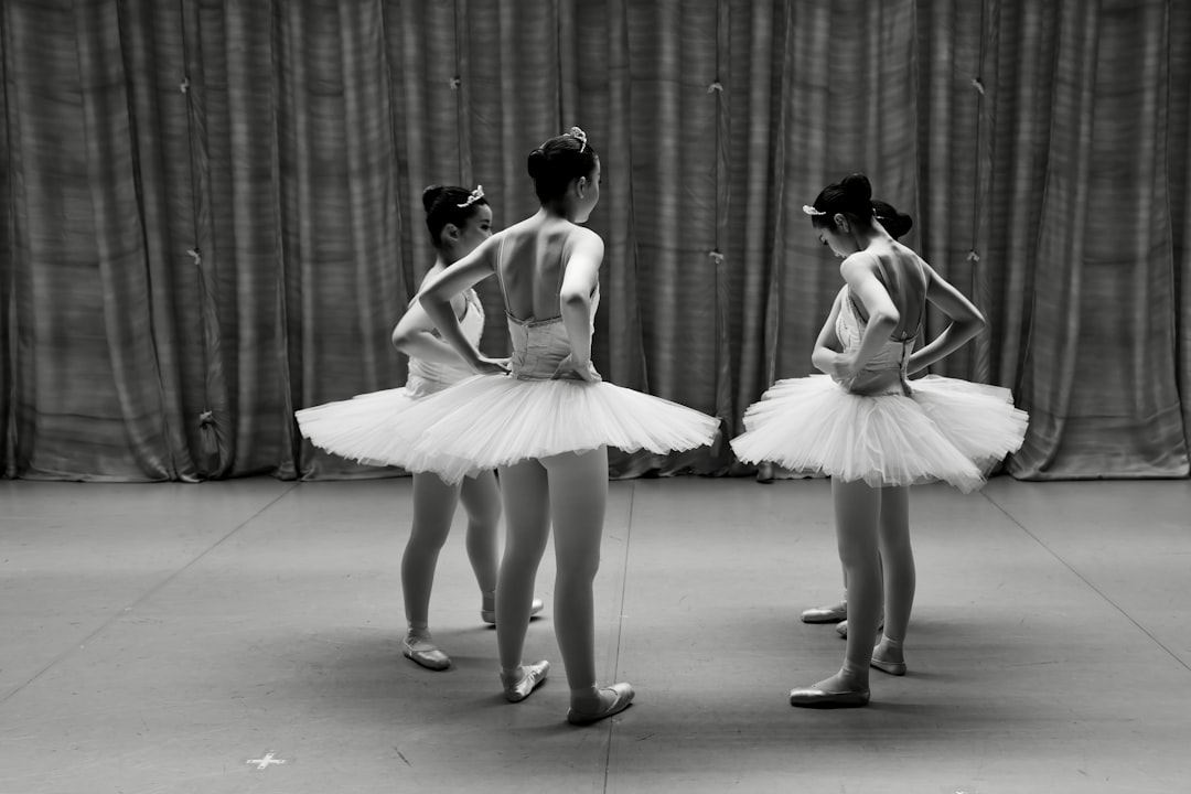 Breaking into the Tango Scene: A Professional Development Guide for Aspiring Dancers