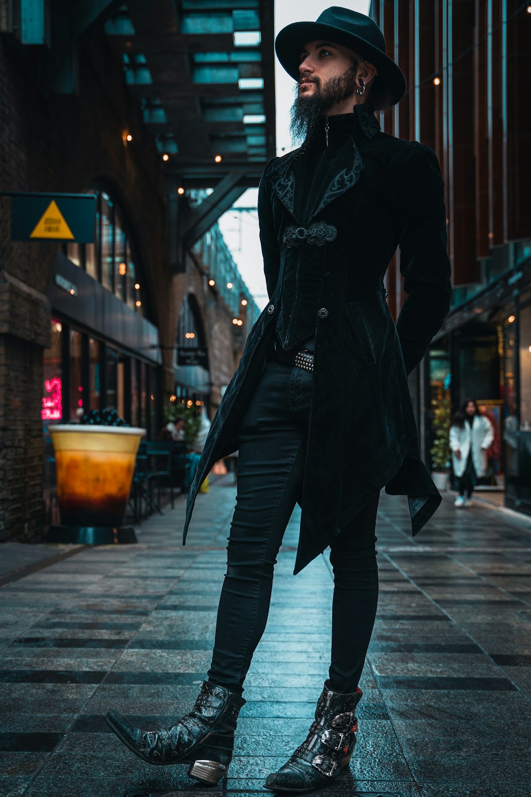 **Salsa Fashion Guide: Best Clothes for Freedom & Flair**