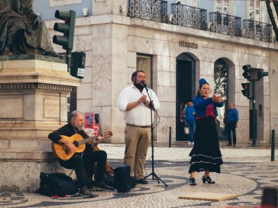 **The Intermediate Leap: Unlocking Musicality and Improvisation in Lindy Hop**