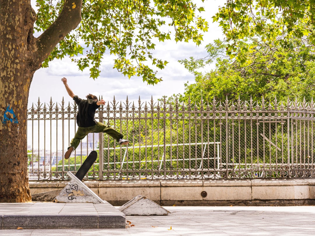 How to Choose Breakdance Shoes: A B-Boy's Guide to Grip, Durability, and Style