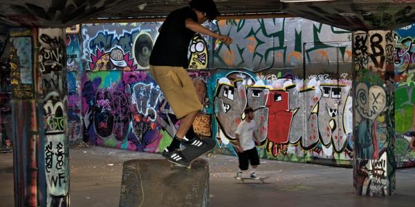 **Top Tips for Selecting Breakdance Shoes That Boost Performance**