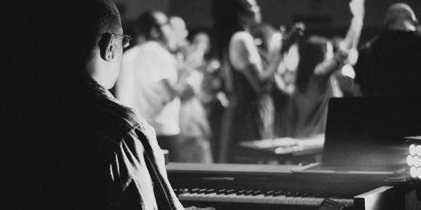 The Ultimate Jazz Playlist for Dancers: Top Tracks to Move Your Feet