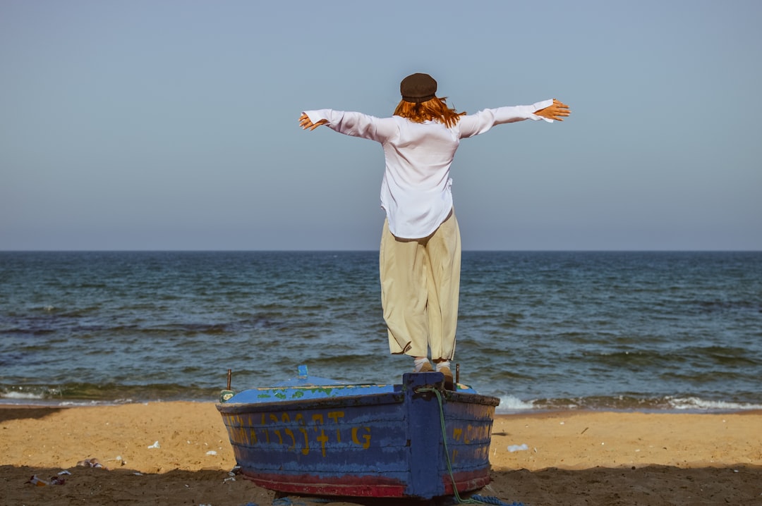 How to Build a Contemporary Dance Career in 2024: A Realistic Guide for Emerging Artists