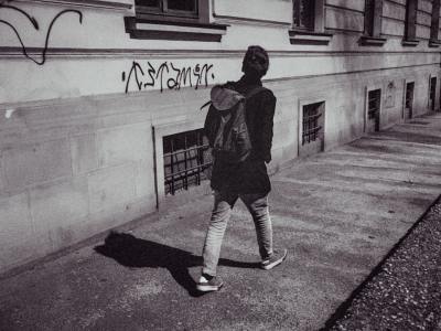 Finding Your Swing Dance Wardrobe: Tips for Comfortable and Authentic Clothing Choices