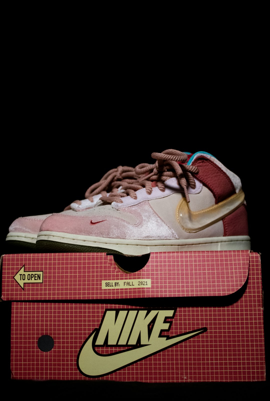 "Breaking Down the Best Footwear for Krump: Style and Support"