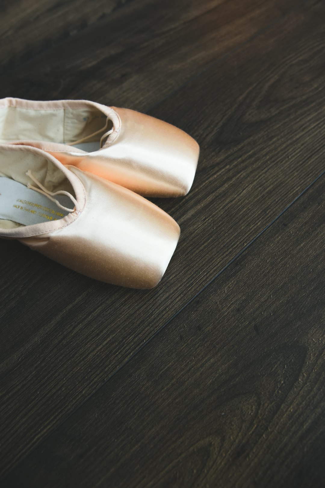 Flamenco Fashion: The Complete Guide to Choosing Your Perfect Dance Outfit
