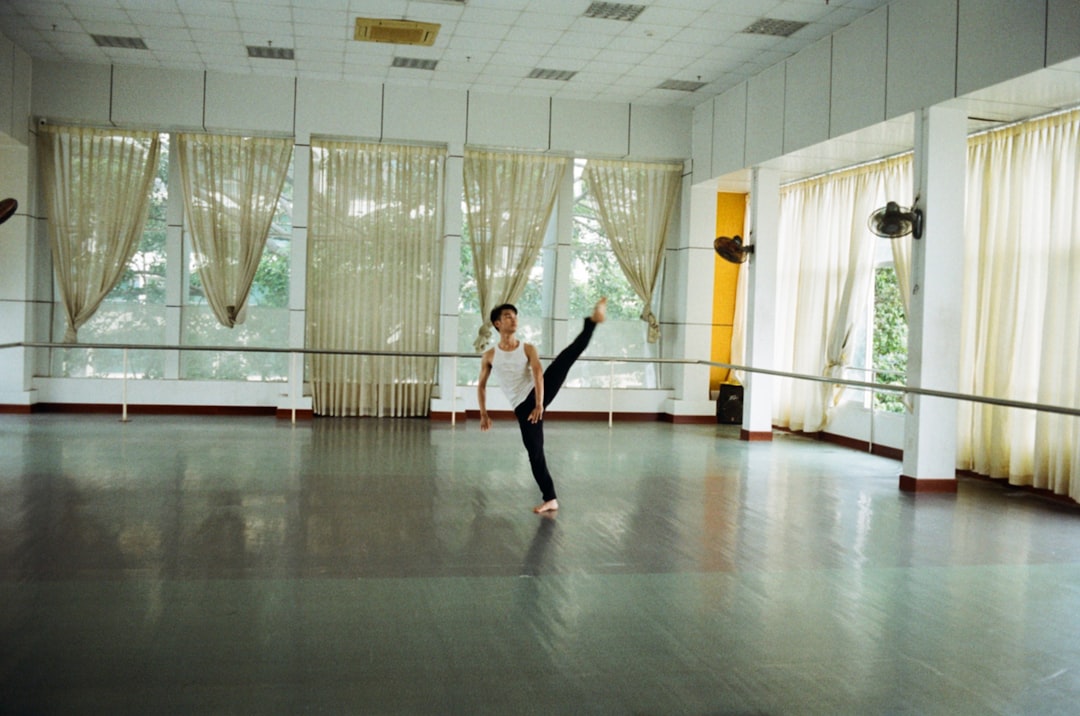 Dancewear Decoded: 10 Expert Tips for Choosing Stylish, Comfortable Dance Clothes That Move With You