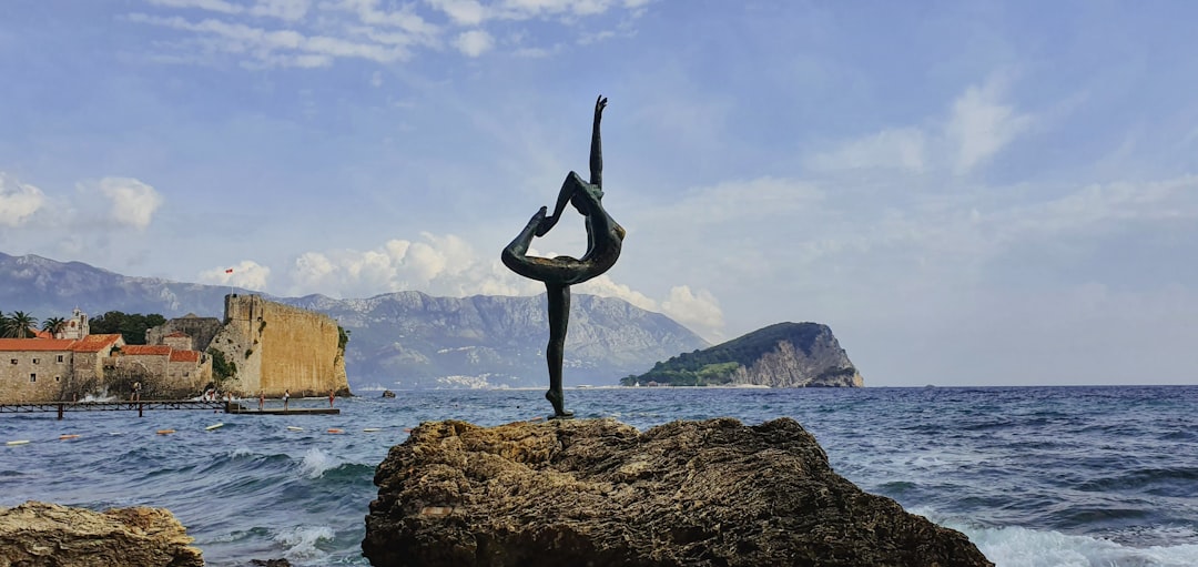 The Best Salsa Dance Schools in Tennessee: A 2024 Guide for Beginners and Beyond