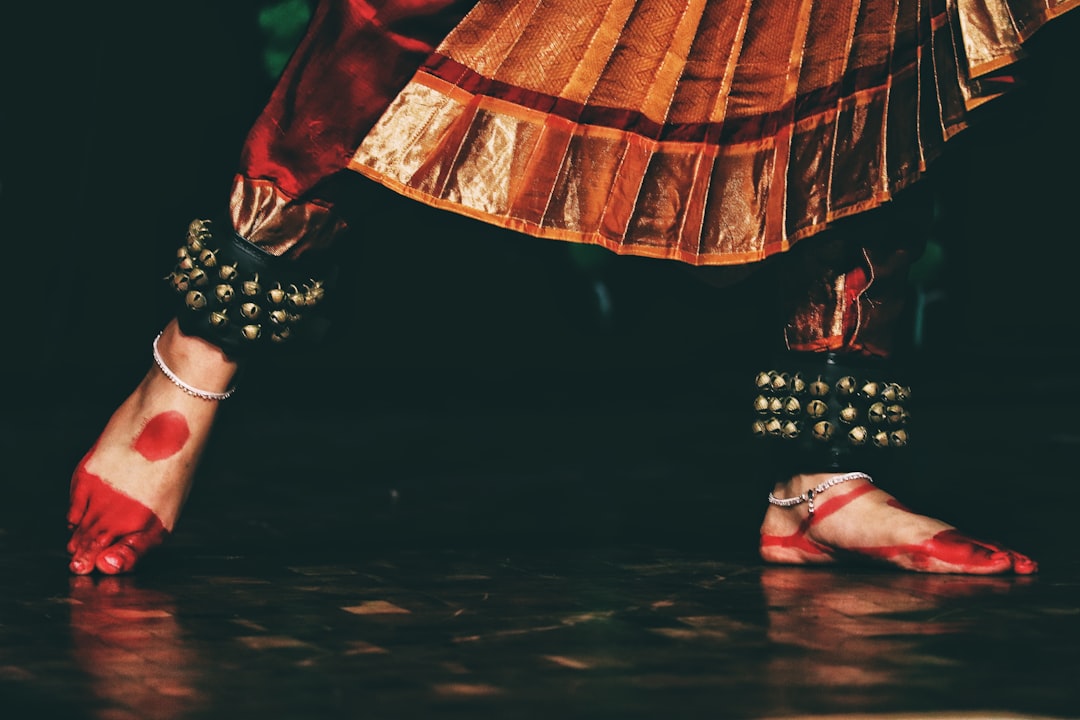 # Lunch Dances: When the Library Becomes a Stage