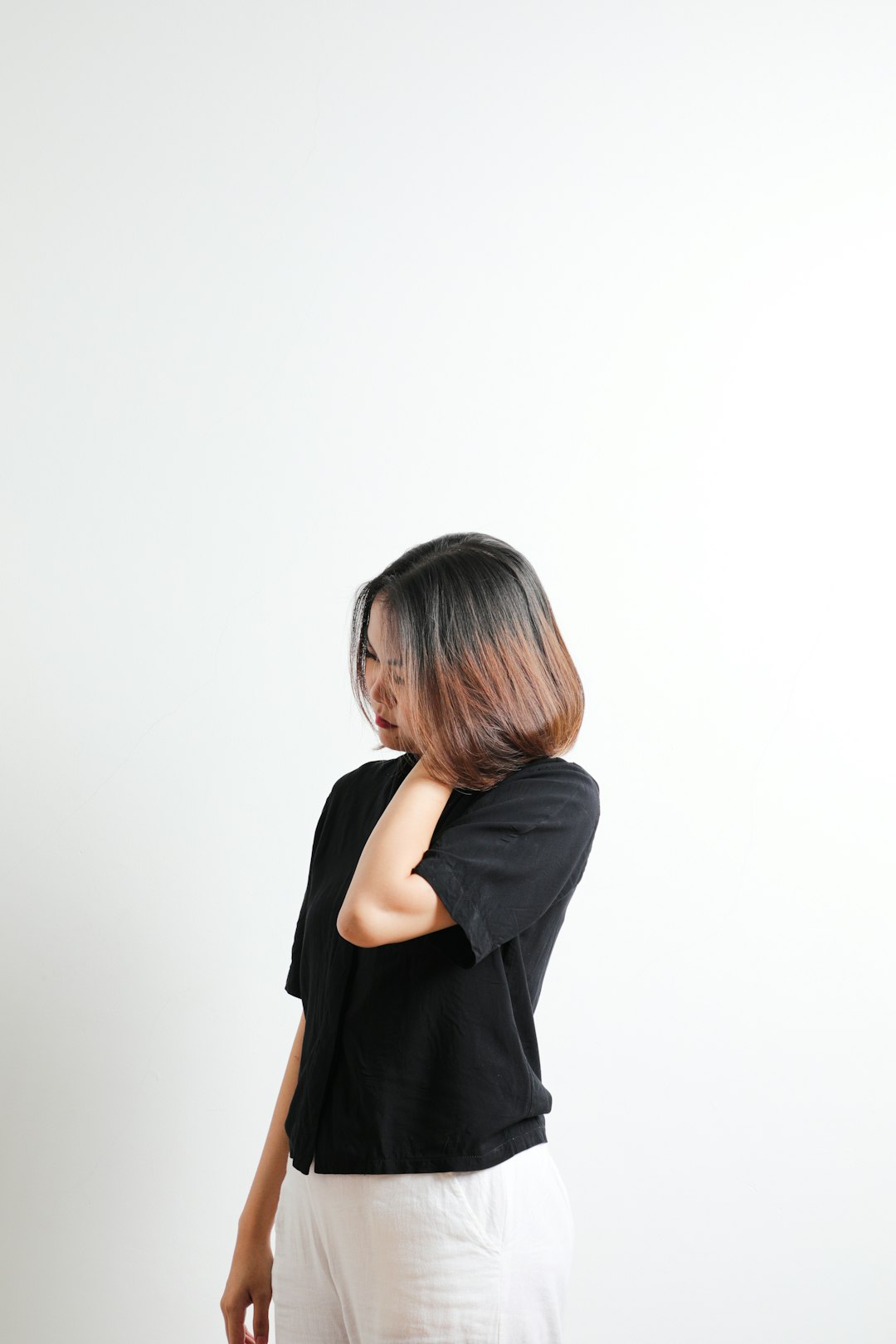 Contemporary Dance for Beginners: What to Expect, How to Start, and Why It Changes You