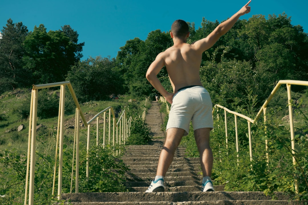 From Studio to Stage: A 6-Step Guide to Building a Contemporary Dance Career