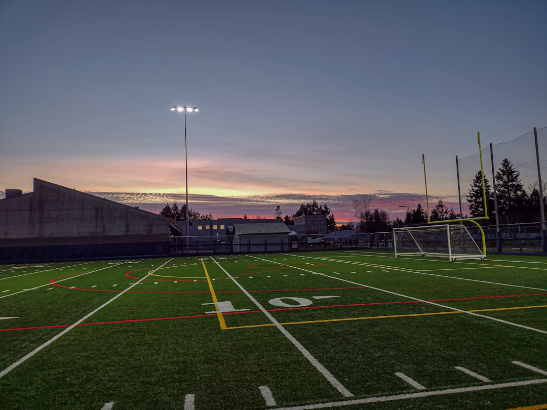 The 5 Lindy Hop Moves That Actually Matter on the Social Floor