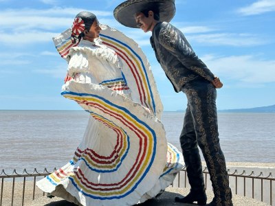 **Lindy Hop Soundtrack: Curated Picks for Effortless Swinging**