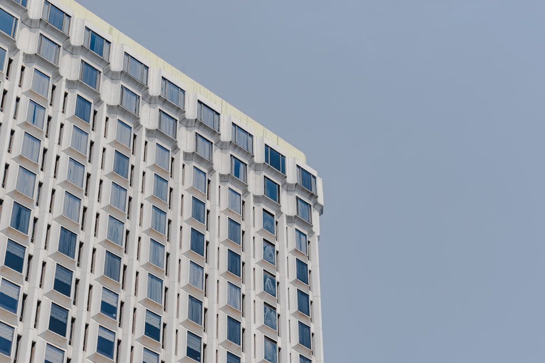 "Sync Your Moves: Perfect Music Pairings for Contemporary Dance"