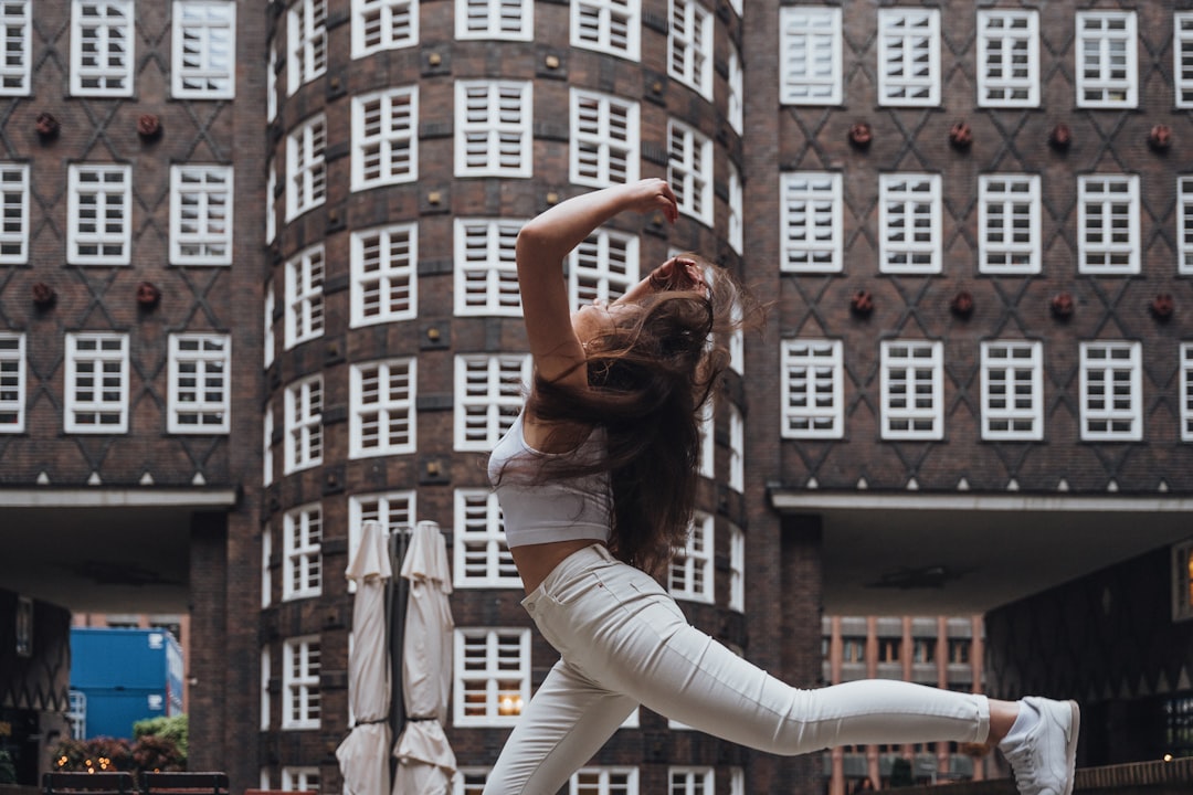 Beyond the Breakbeat: How Lindy Hop Dancers Are Reimagining Swing in 2024