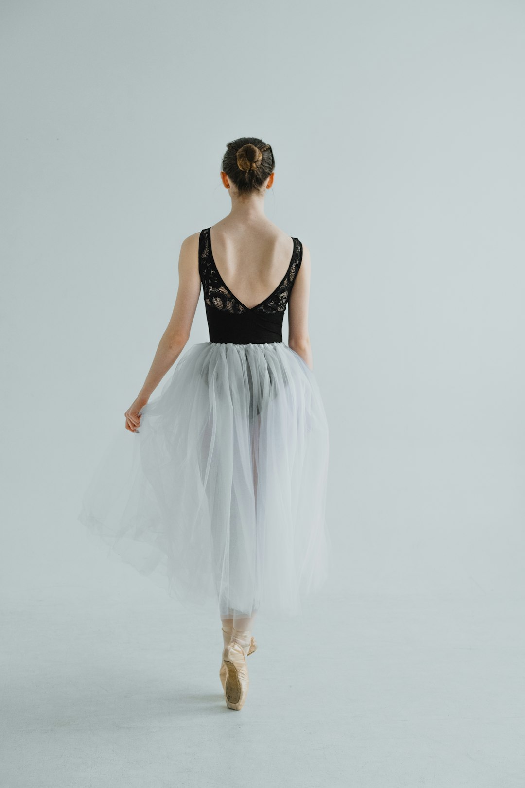 From Competent to Captivating: The Intermediate Flamenco Dancer's Path to Artistic Mastery