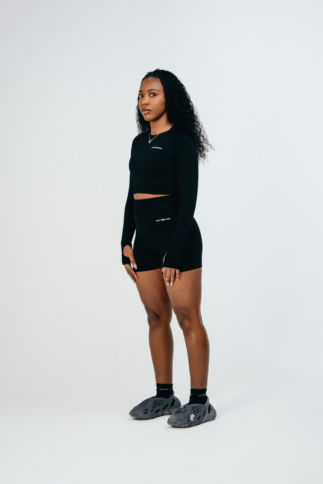 **"Contemporary Dance Shoe Guide: Find the Right Fit for Your Moves"**