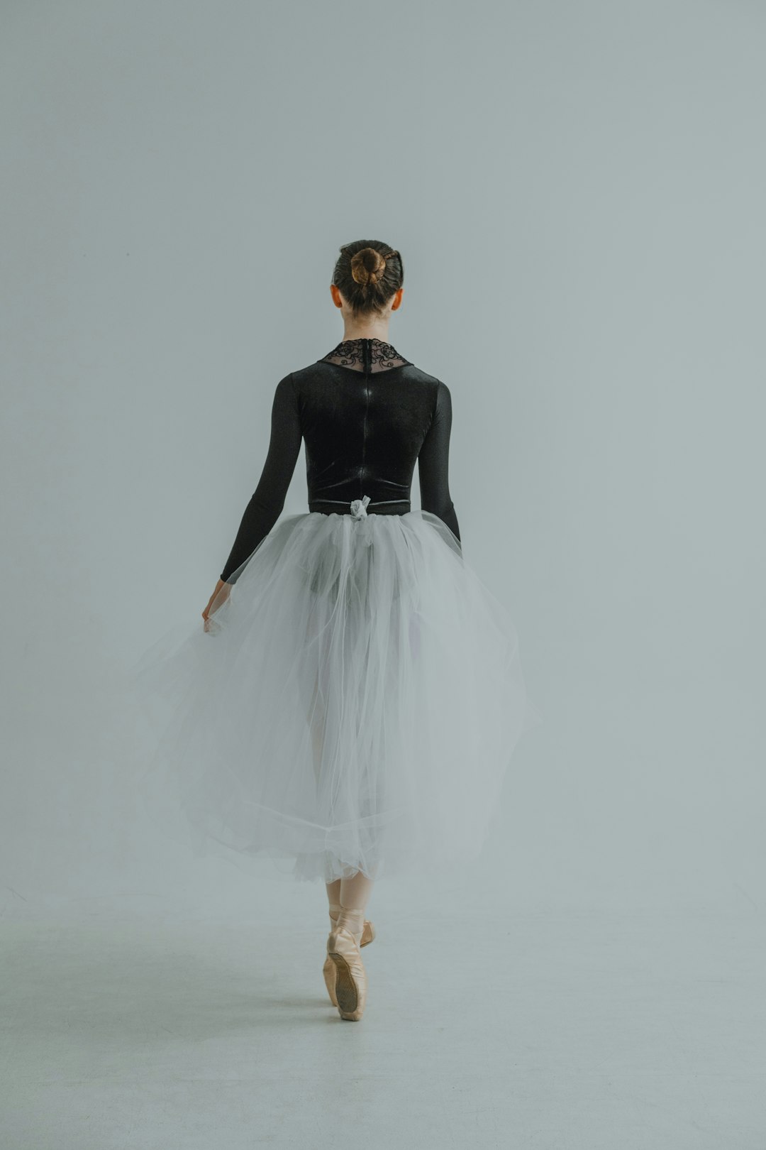 Beyond the Steps: Mastering Technicity in Advanced Flamenco Dance