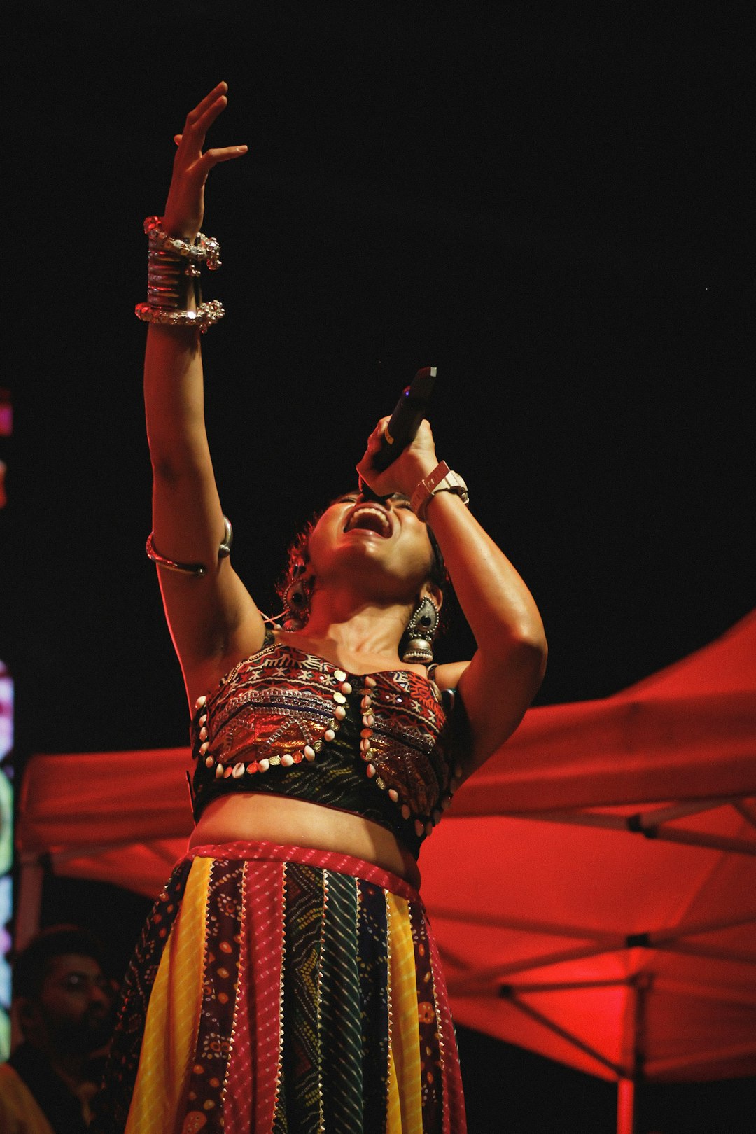 **The Dancer's Playlist: Curating the Ultimate Modern & Traditional Flamenco Mix**