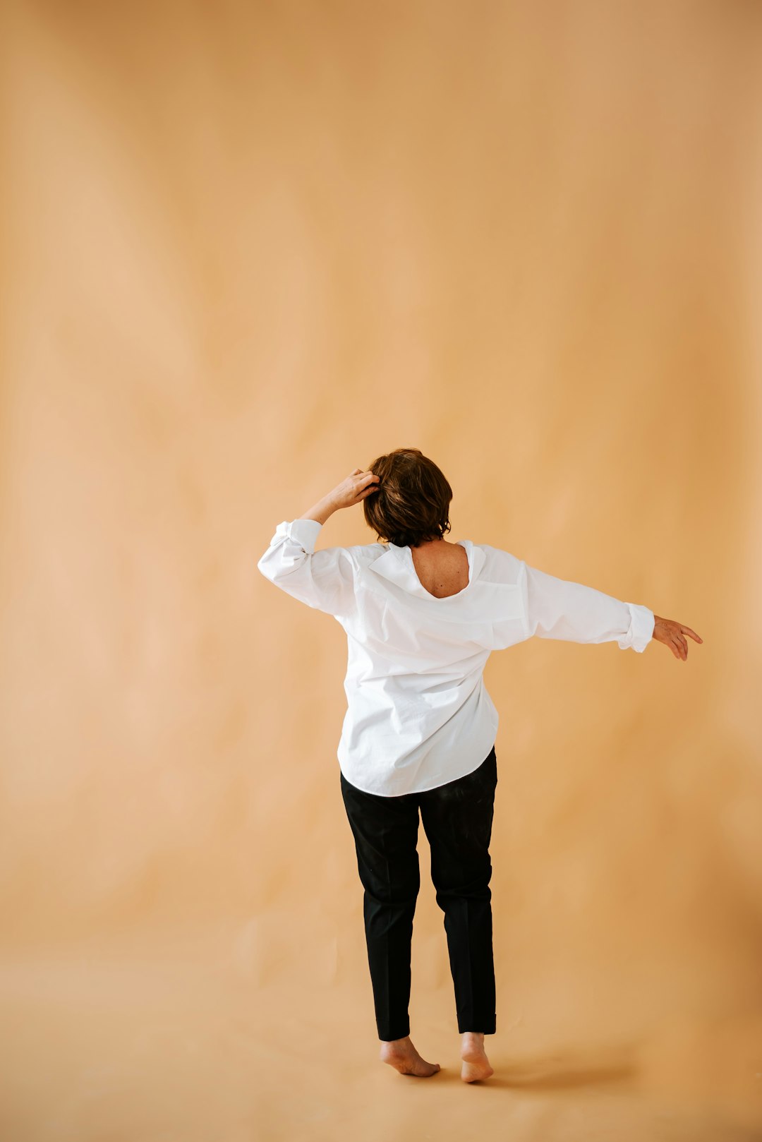 What to Wear for Contemporary Dance: A Costume Guide for Performance, Class, and Audition