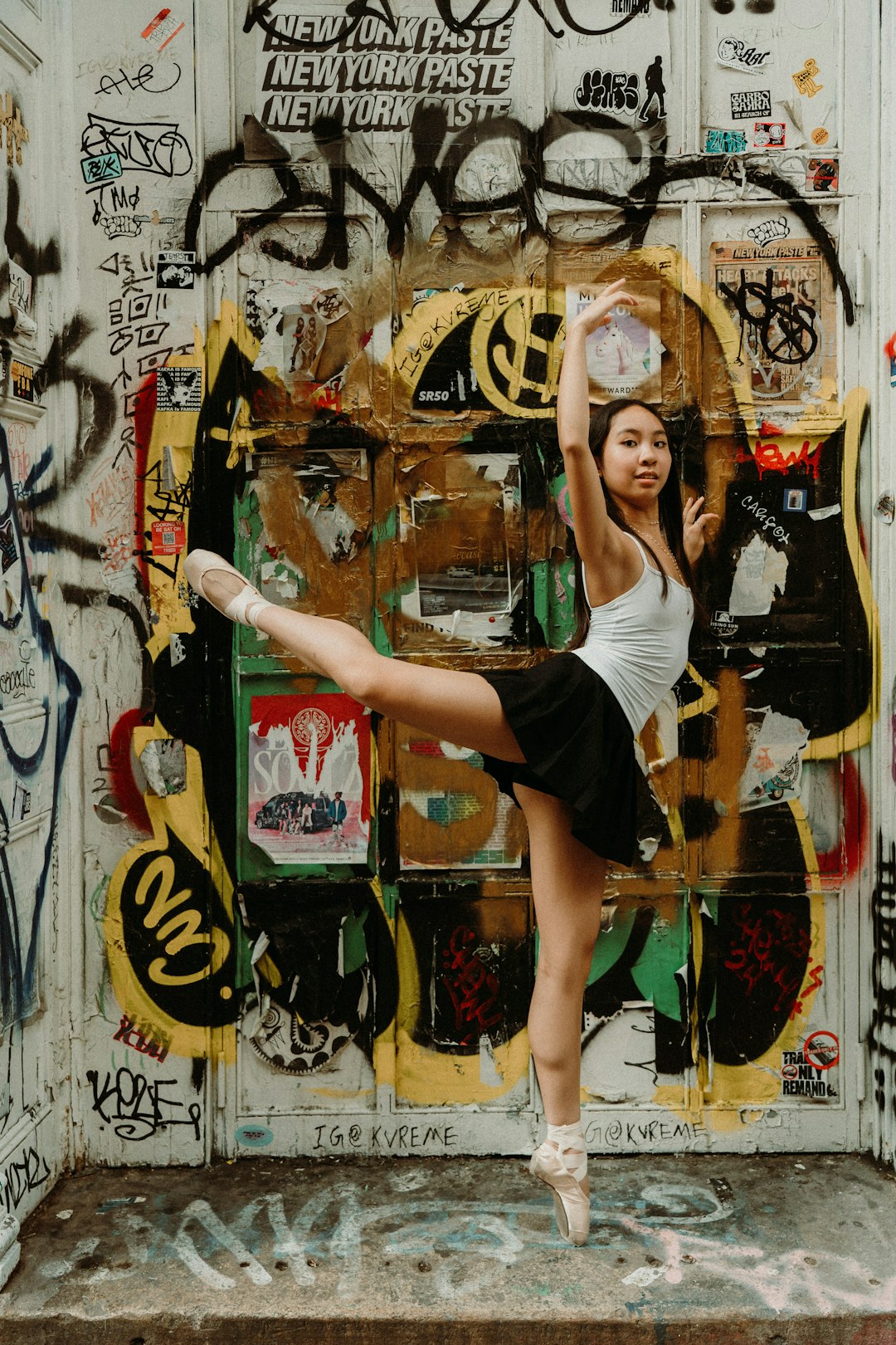 "Mastering the Basics: How to Transition from Hobbyist to Professional Contemporary Dancer"