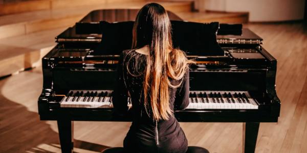 **From Company Class to Soloist: Refining Your Artistic Voice.**