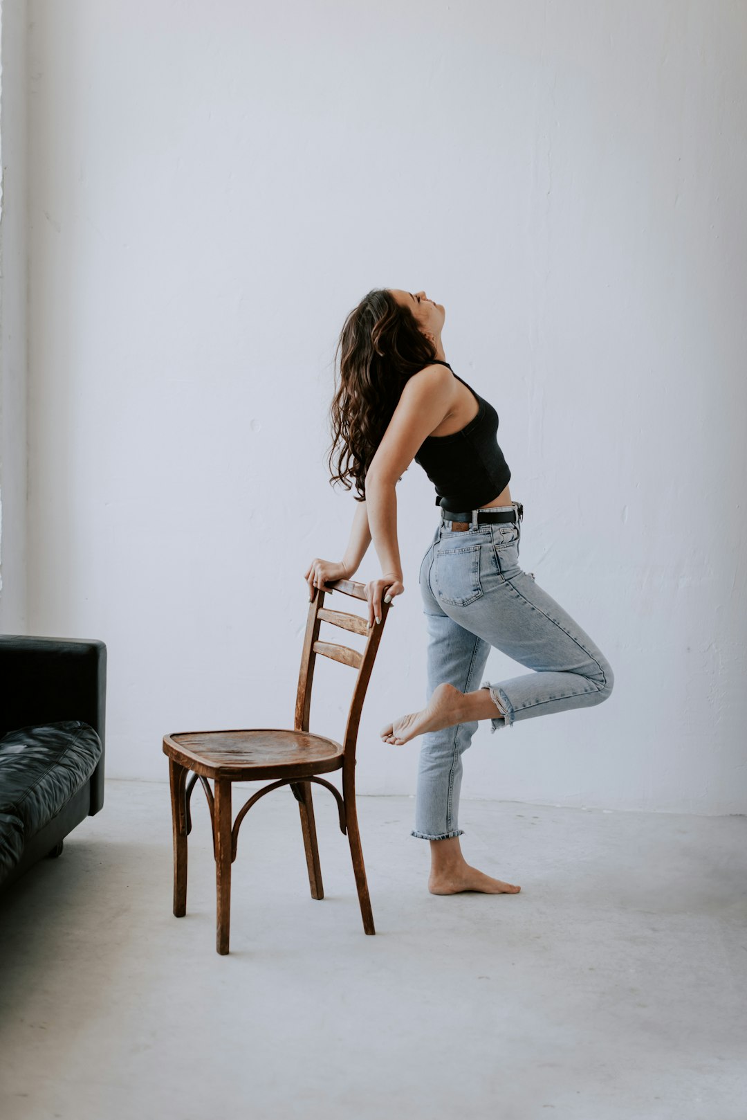 "Salsa Fashion Essentials: Picking the Right Clothes to Enhance Your Dance Performance"