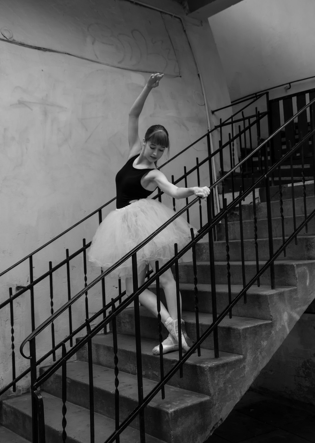 Krump Footwear 101: What Dancers Actually Wear (And Why It Matters)