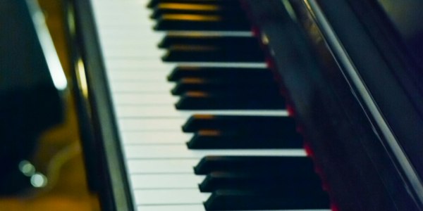 Beyond the Basics: Curating the Perfect Playlist for Your Next Salsa Night