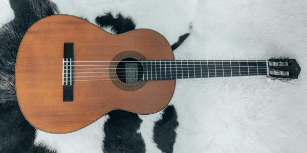 **Swing Your Heart Out: Top 10 Tracks for the Ultimate Lindy Hop Playlist**