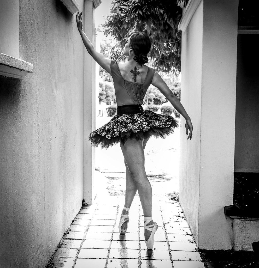 Beyond the Basics: 12 Styling Techniques to Transform Your Lindy Hop