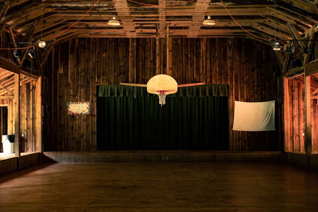 So You Wanna Dance Hip Hop? Here's Where to Actually Start