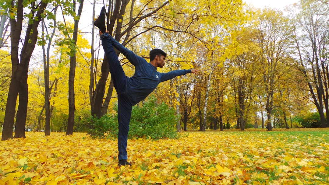 **"Unlocking Intermediate Salsa: How to Build Confidence and Flow on the Dance Floor"**