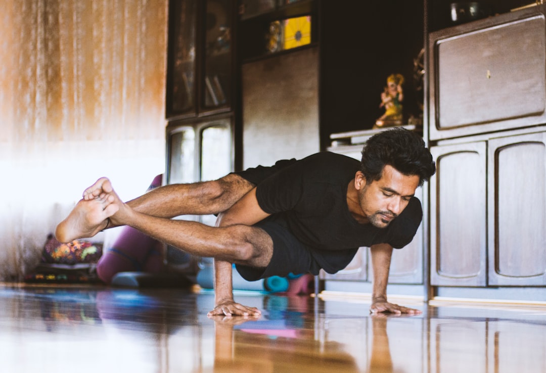 The No-Budget Guide to Breaking Into Hip Hop: 5 Rules for Rappers, Producers, and Dancers