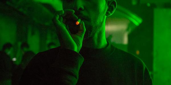 The Gravity-Defying Body: Exploring Weightlessness and Flow in Movement