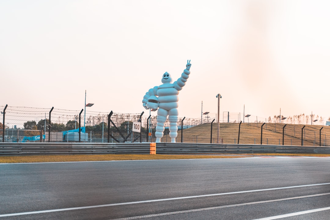 Street Style Spotlight: Top Breakdancing Moves to Master
