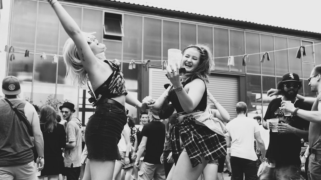 The Secret Things Swing Dancers Learn After Years on the Floor (That Beginners Never Hear)