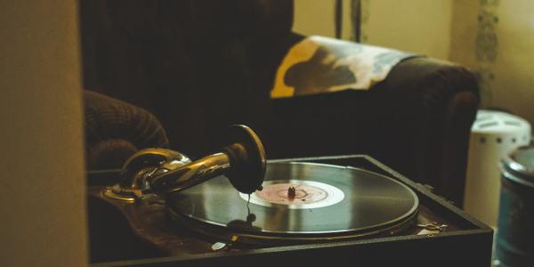 **Find Your Rhythm: A Curated List of Frankfort's Swing Schools**